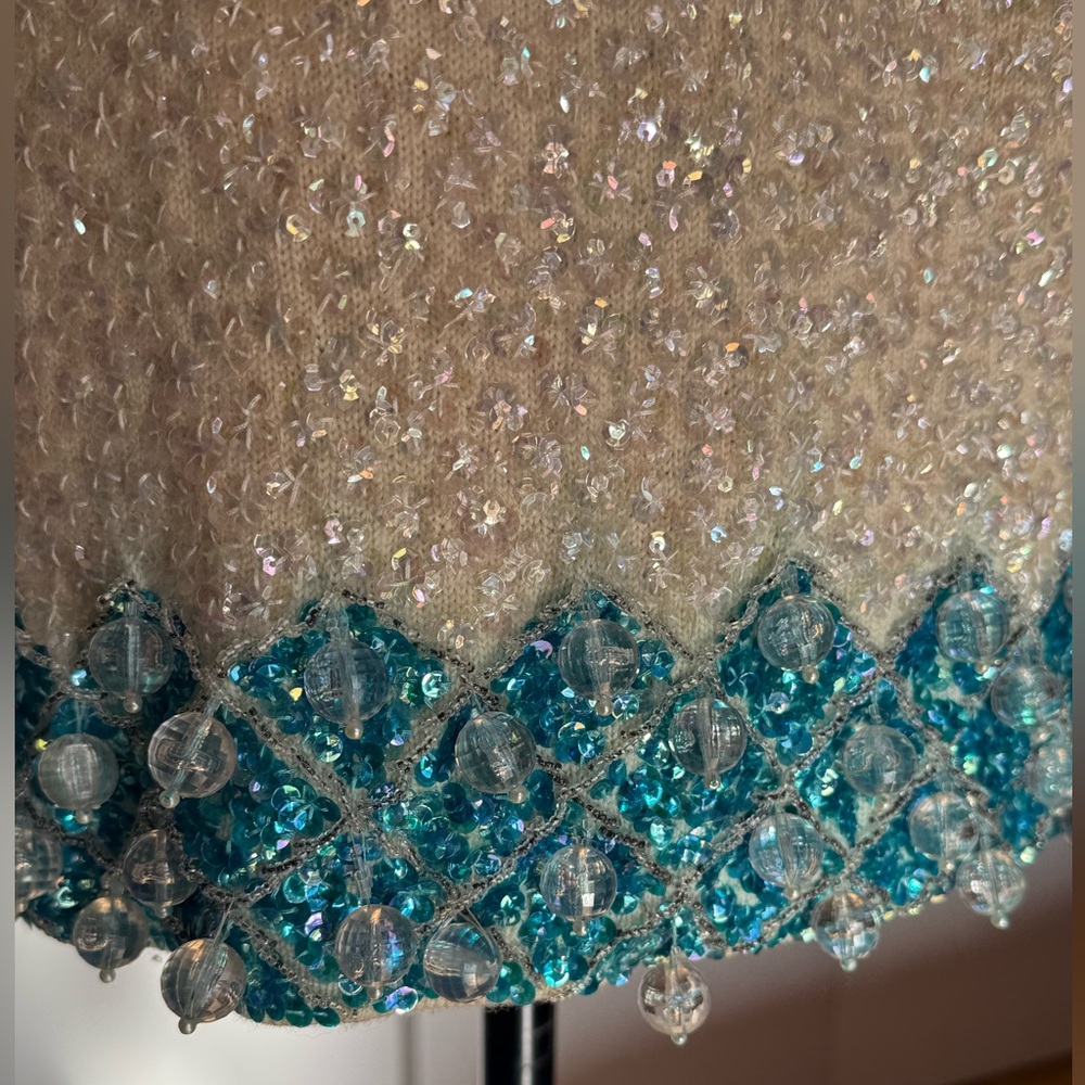 Vintage 50s 60s Mod Sequined and Beaded Zip Back Top - Picture 11 of 17